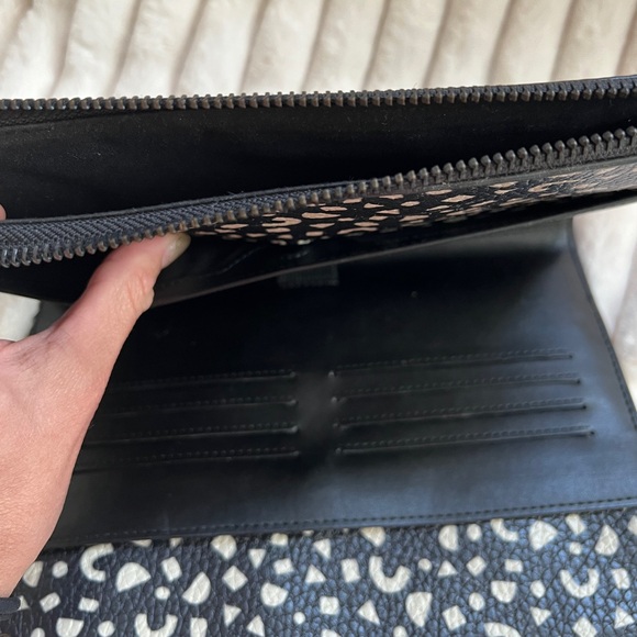 Dagne Dover Essentials Clutch - Picture 3 of 11